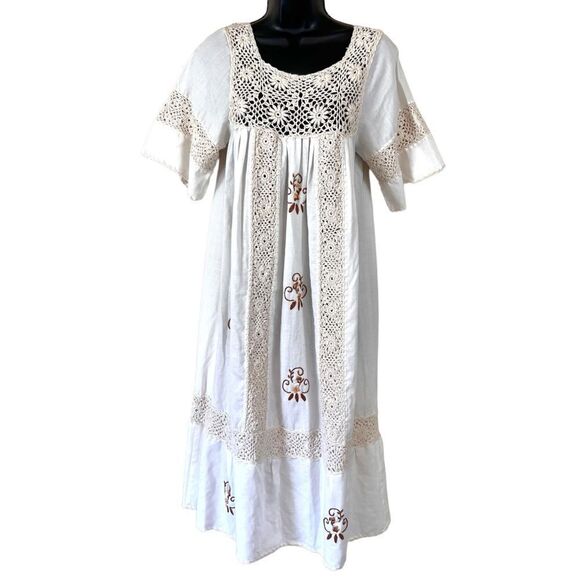 Vintage Mexican Oaxaca crochet embroidered dress